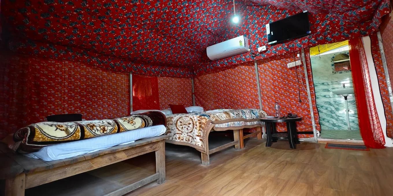 Tent House