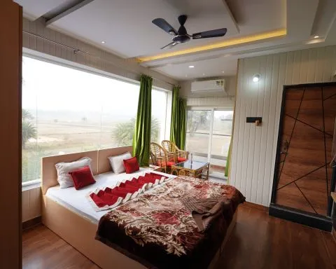 /room/vip-room-img-3.webp